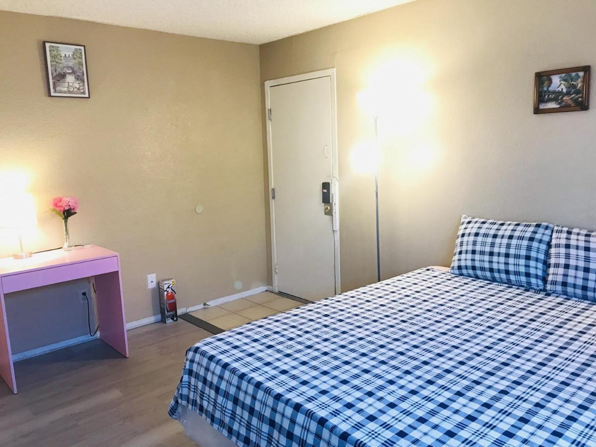 Pensión Independent Bedroom With Private Bathroom#2 *