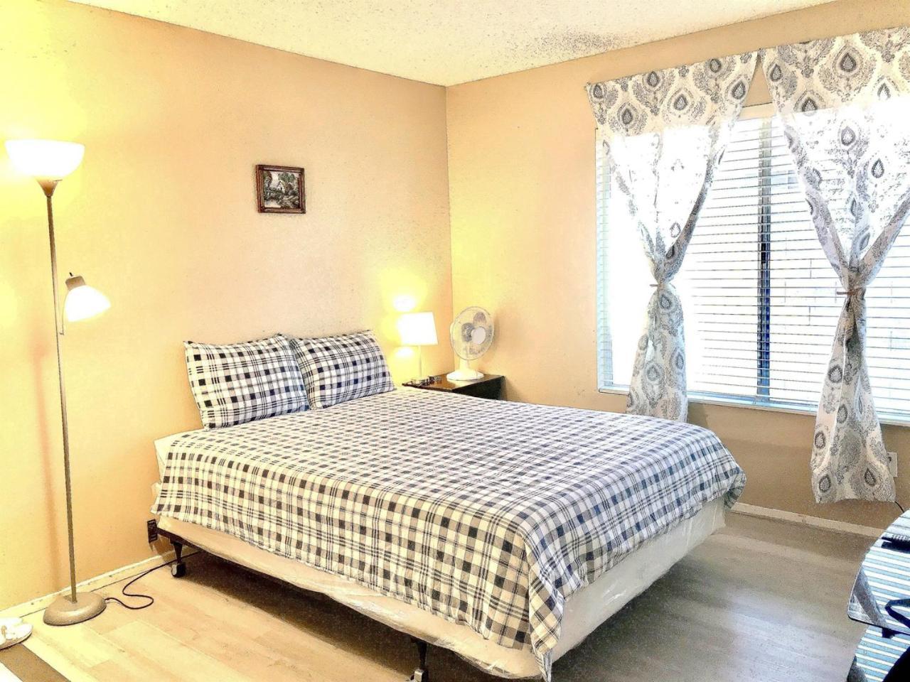 Independent Bedroom With Private Bathroom#2 Pensión Las Vegas